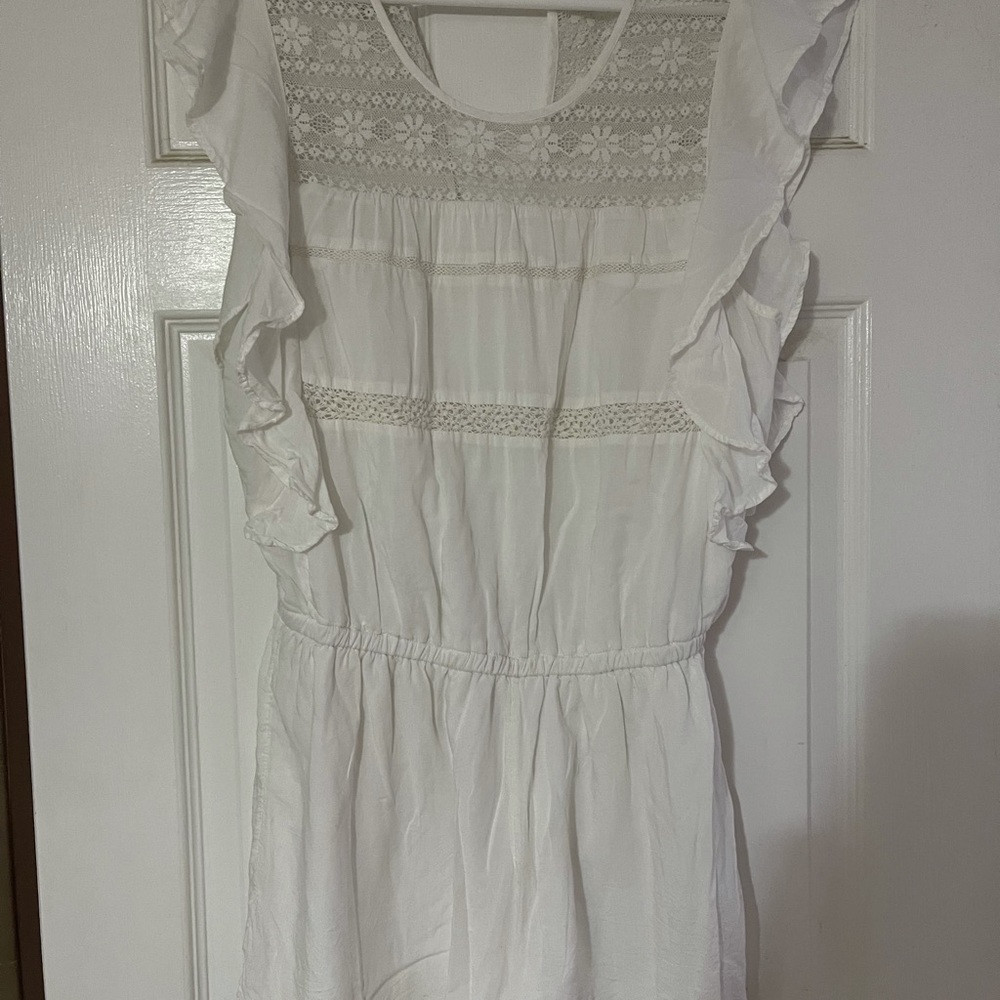 American Eagle white romper, with lace detailing.